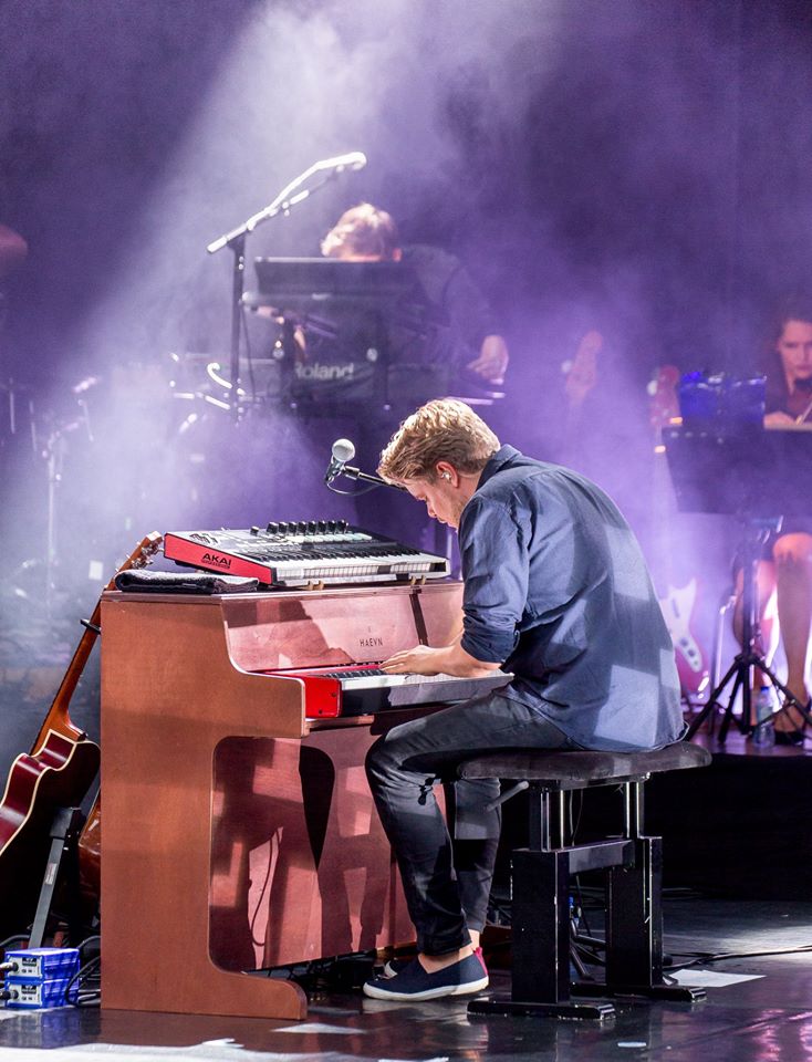 Jorrit playing live in the Netherlands. Photo © HAEVN